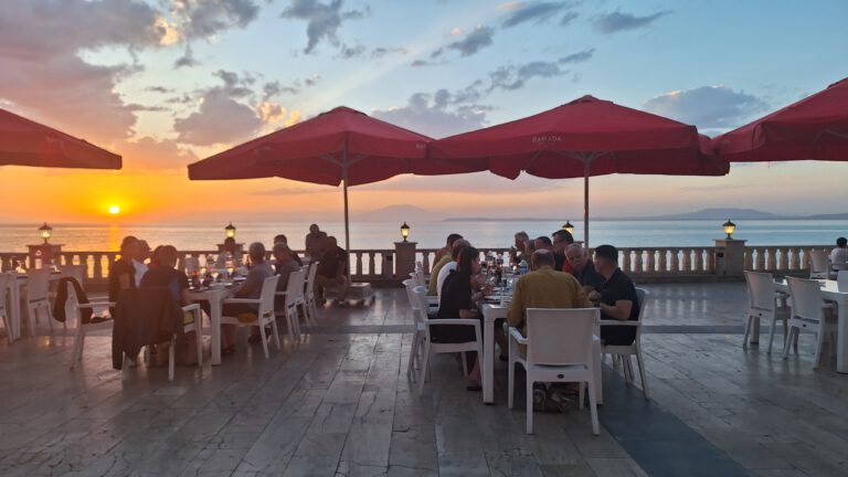 Hotelterrasse Ramada Van